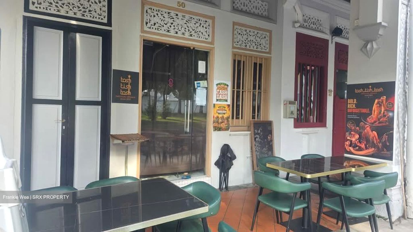 Kandahar Street (D7), Retail #586610081